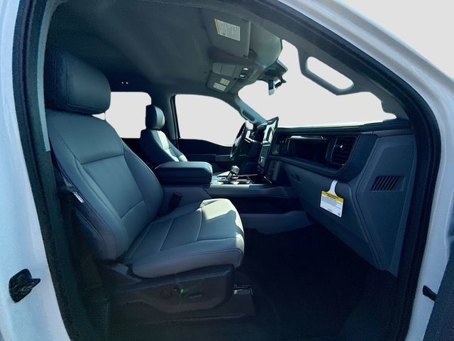 2025 Ford F-150 Lightning Flash - Photo 31