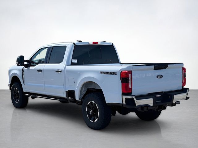 2025 Ford F-350 photo 3