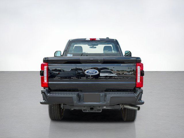 2026 Ford F-350 photo 4
