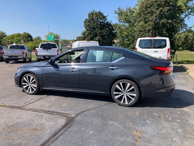 Used 2019 Nissan Altima Platinum with VIN 1N4AL4FV7KC249781 for sale in Canton, OH