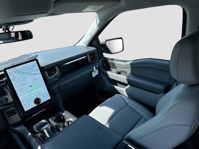 2025 Ford F-150 Lightning Flash - Photo 26