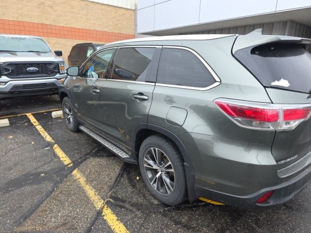 Used 2016 Toyota Highlander XLE V6 SUV