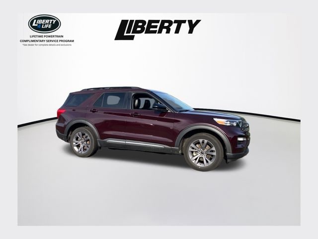 2023 Ford Explorer XLT 4WD's photo