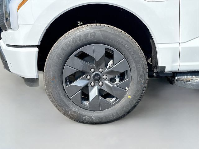2025 Ford F-150 Lightning Flash - Photo 34