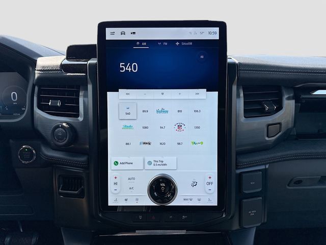 2025 Ford F-150 Lightning Flash - Photo 15