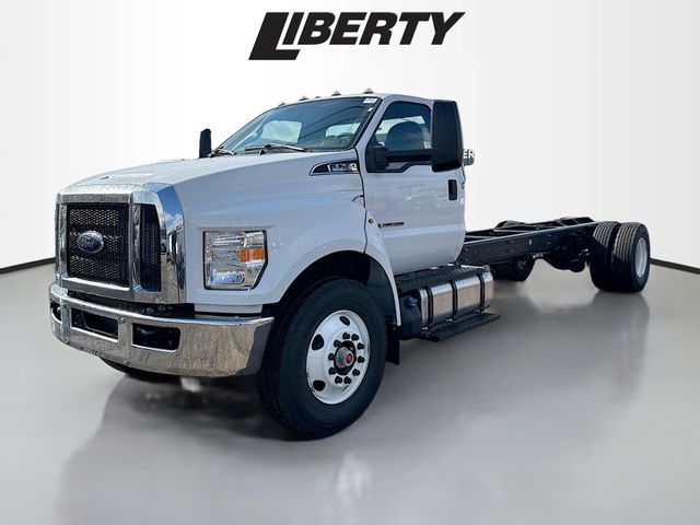 2026 Ford F-750 photo 3