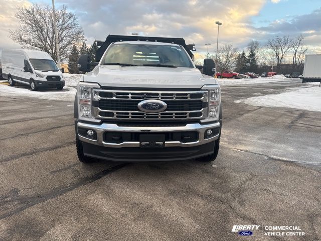 2024 Ford F-600 photo 2