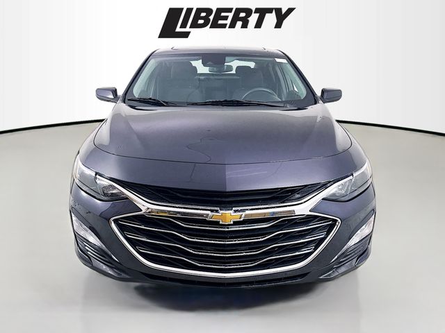 2023 Chevrolet Malibu 1LT photo 2