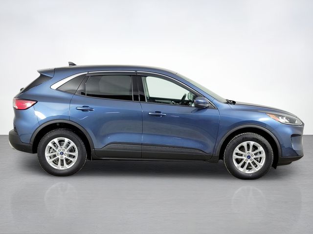 Used 2020 Ford Escape SE with VIN 1FMCU9G67LUC53759 for sale in Canton, OH