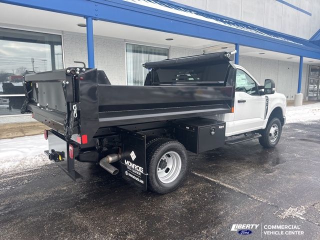 2024 Ford F-350 photo 2