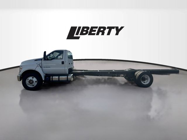 2026 Ford F-750 photo 4