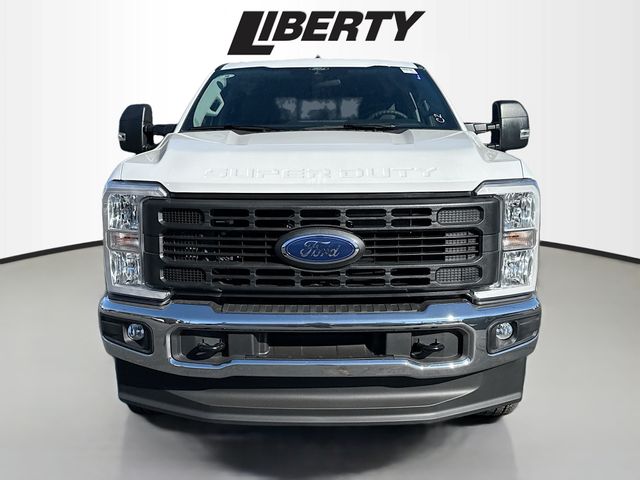 2026 Ford F-250 photo 2