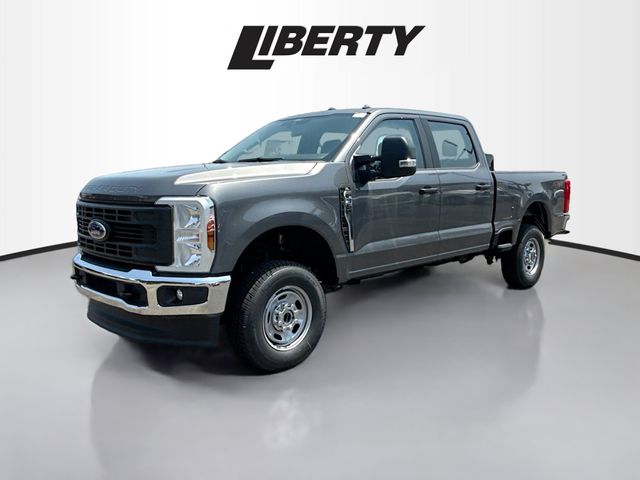 2025 Ford F-350 photo 3