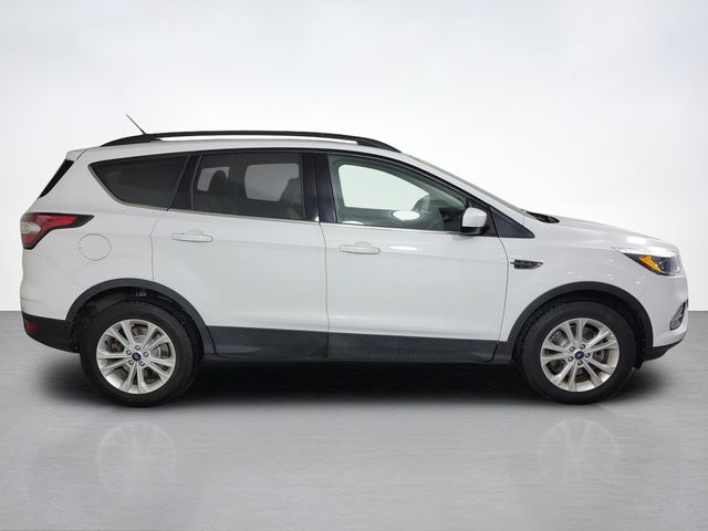 Used 2018 Ford Escape SE with VIN 1FMCU9G98JUC20907 for sale in Canton, OH