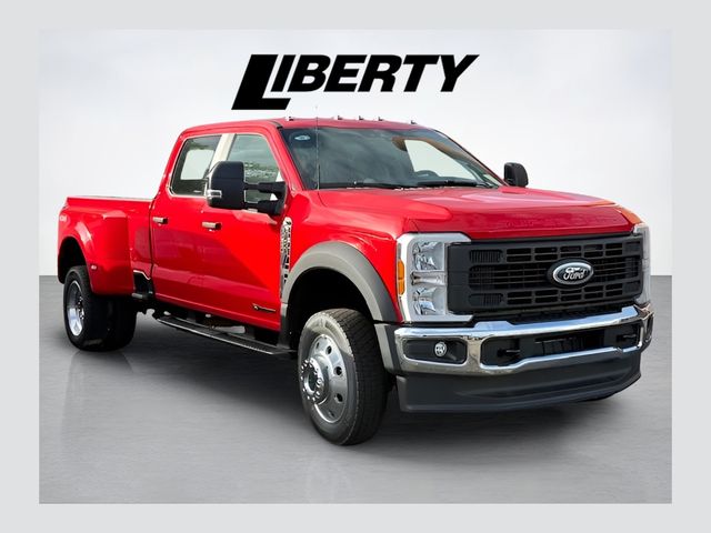 2026 Ford F-450 XL 4x4 Crew Cab 8' Box DRW's photo