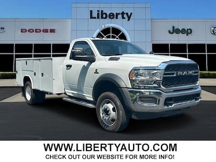 2024 Ram 5500 Chassis Cab 5500 TRADESMAN CHASSIS REGULAR CAB 4X4 84' CA Pickup