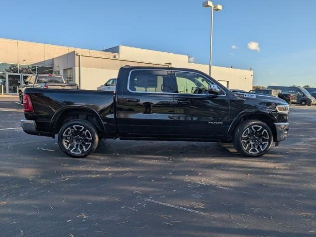New 2026 Ram 1500 LIMITED LONGHORN CREW CAB 4X4 5'7 BOX Pickup