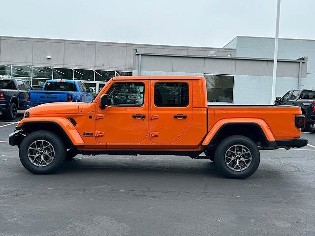 2025 Jeep Gladiator Sport S photo 4