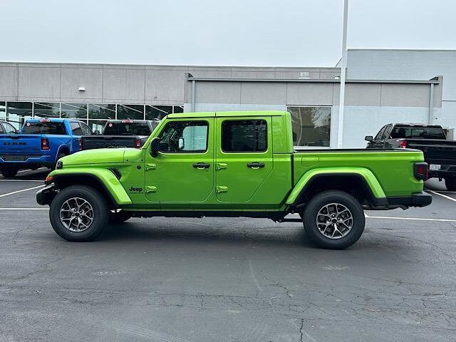 2025 Jeep Gladiator Sport S photo 3