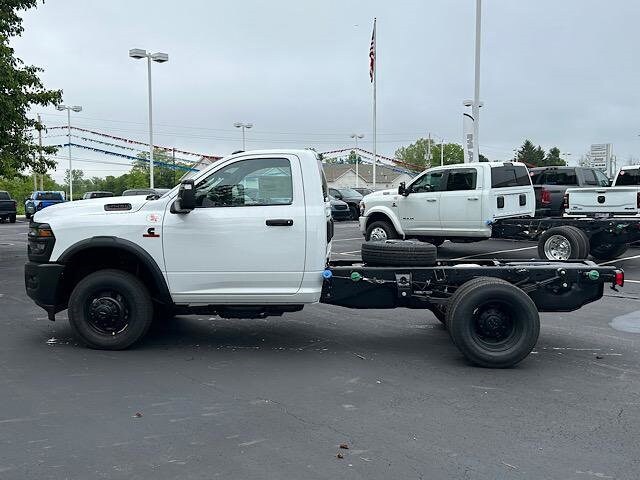 2025 Ram 3500 Tradesman photo 4