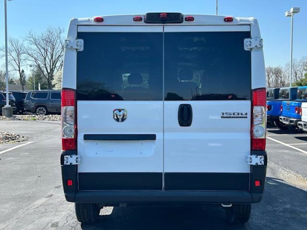 New 2025 Ram ProMaster PROMASTER 1500 TRADESMAN CARGO VAN LOW ROOF 136' W Cargo Van