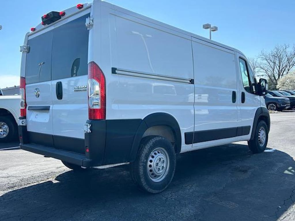 New 2025 Ram ProMaster PROMASTER 1500 TRADESMAN CARGO VAN LOW ROOF 136' W Cargo Van