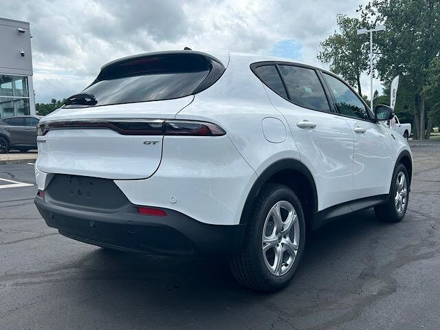 2025 Dodge Hornet GT photo 3
