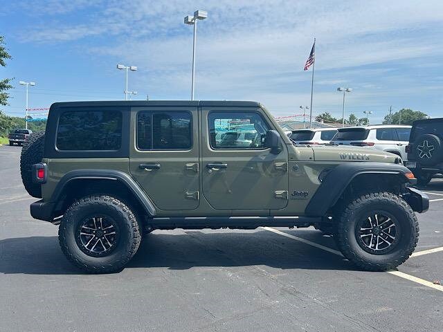 2025 Jeep Wrangler Willys photo 2