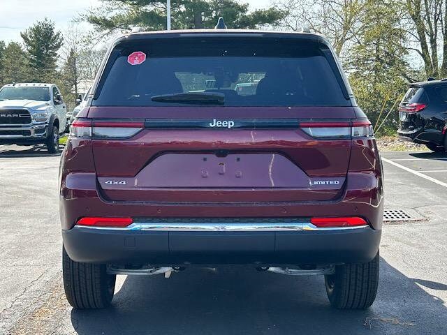2025 Jeep Grand Cherokee Limited photo 4