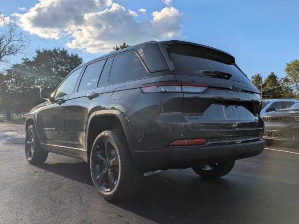 New 2025 Jeep Grand Cherokee LIMITED 4X4 Sport Utility