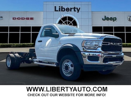 2024 Ram 5500 Chassis Cab 5500 TRADESMAN CHASSIS REGULAR CAB 4X4 84' CA Pickup
