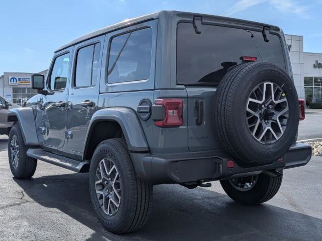 New 2026 Jeep Wrangler 4-DOOR SAHARA Sport Utility