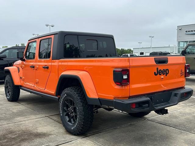 2025 Jeep Gladiator Willys photo 4