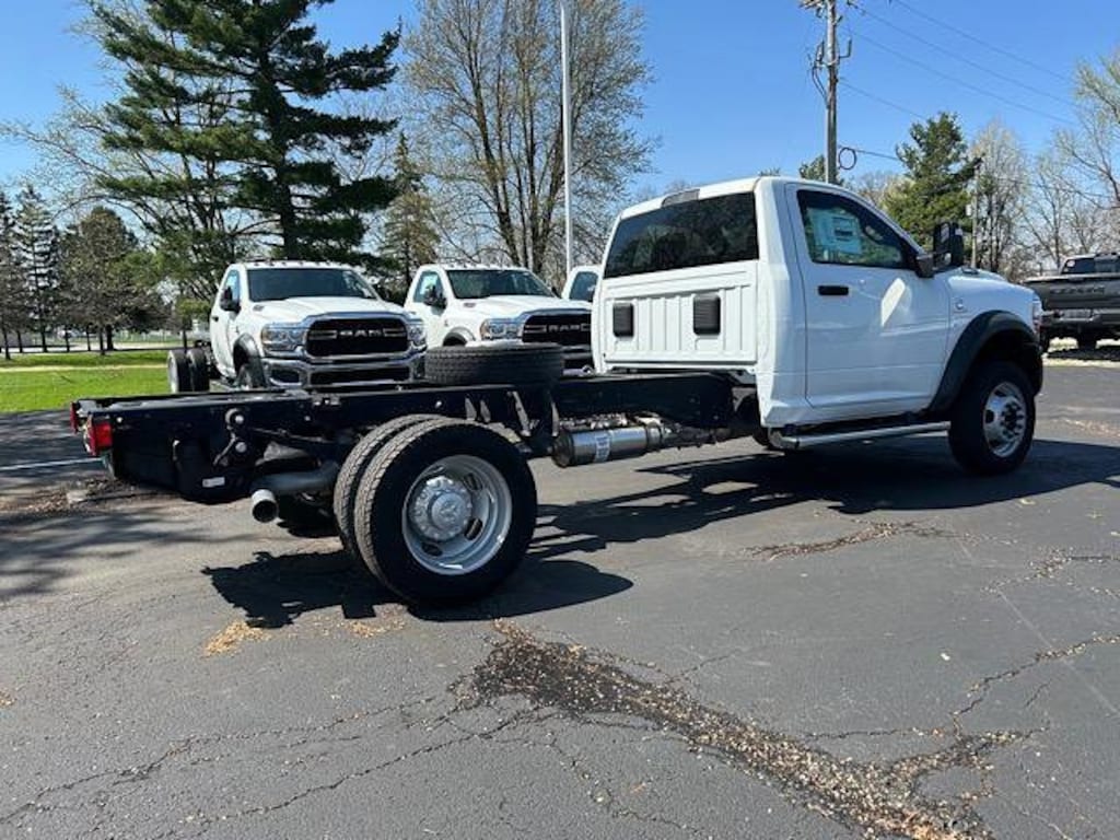New 2024 Ram 5500 Chassis Cab 5500 TRADESMAN CHASSIS REGULAR CAB 4X4 84' CA Pickup