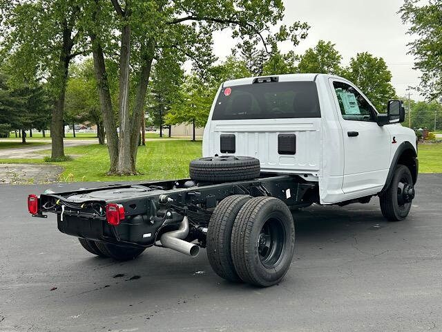 2025 Ram 3500 Tradesman photo 3
