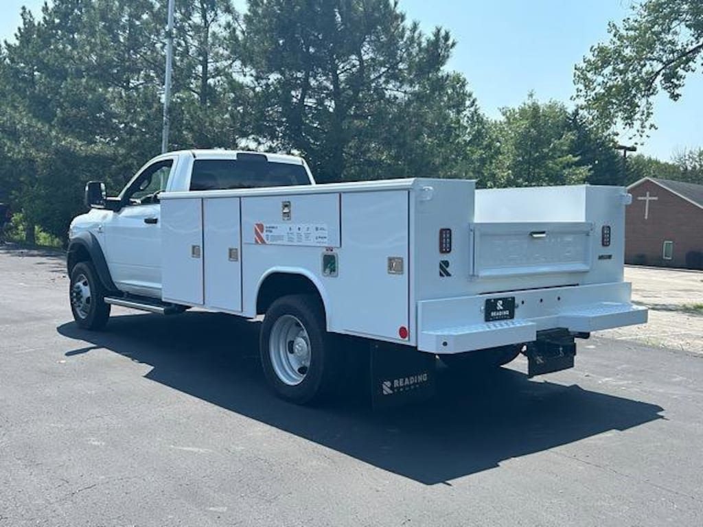 New 2024 Ram 5500 Chassis Cab 5500 TRADESMAN CHASSIS REGULAR CAB 4X4 84' CA Pickup