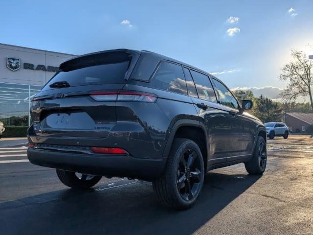 New 2025 Jeep Grand Cherokee LIMITED 4X4 Sport Utility