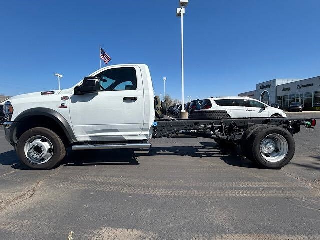 2024 Ram 5500 Tradesman photo 4