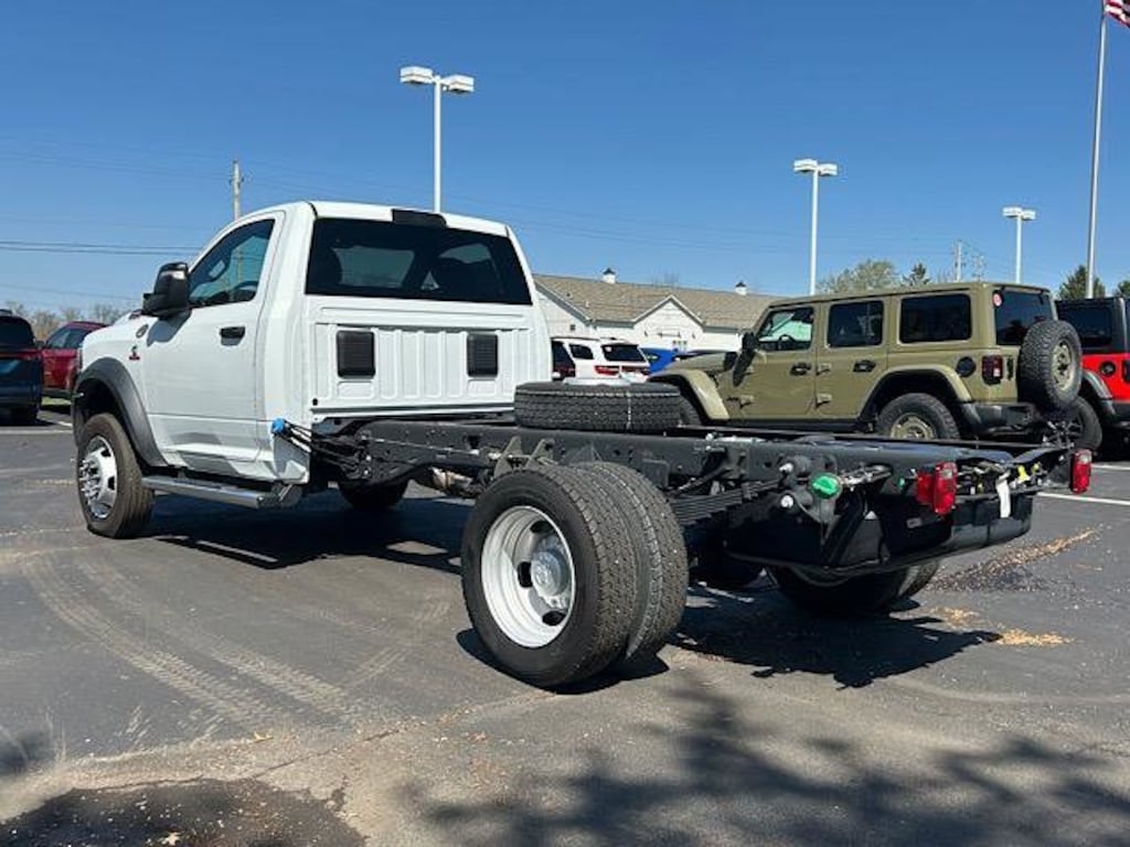 New 2024 Ram 5500 Chassis Cab 5500 TRADESMAN CHASSIS REGULAR CAB 4X4 84' CA Pickup