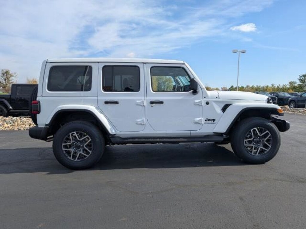 New 2026 Jeep Wrangler 4-DOOR SAHARA Sport Utility