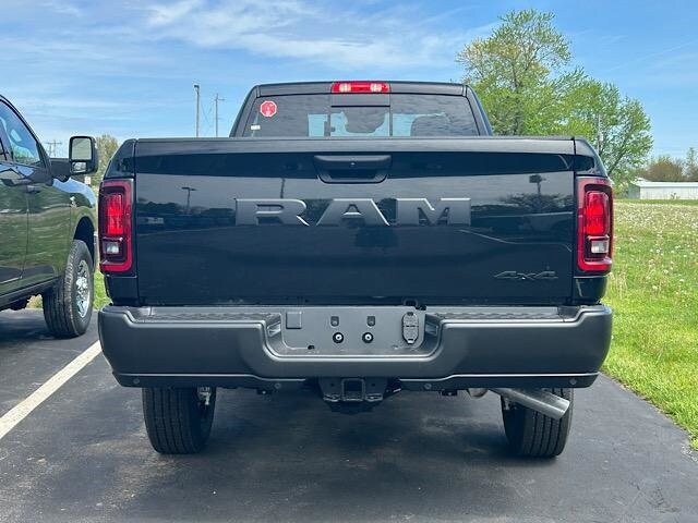 2025 Ram 2500 Tradesman photo 4