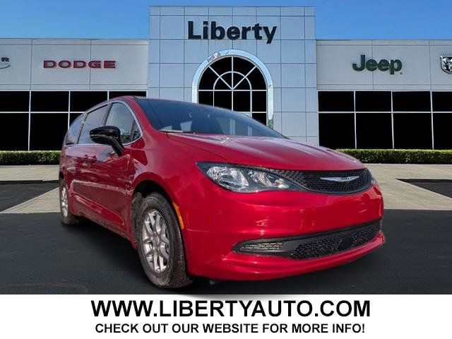 2026 Chrysler Voyager LX's photo