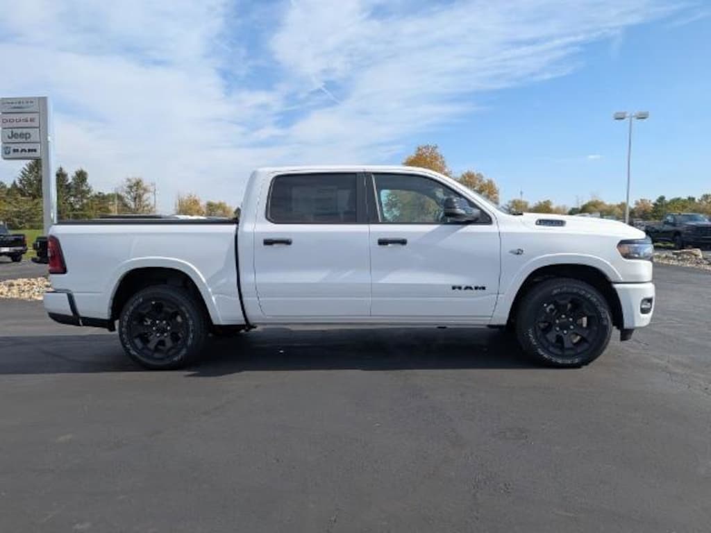 New 2026 Ram 1500 BIG HORN CREW CAB 4X4 5'7 BOX Pickup