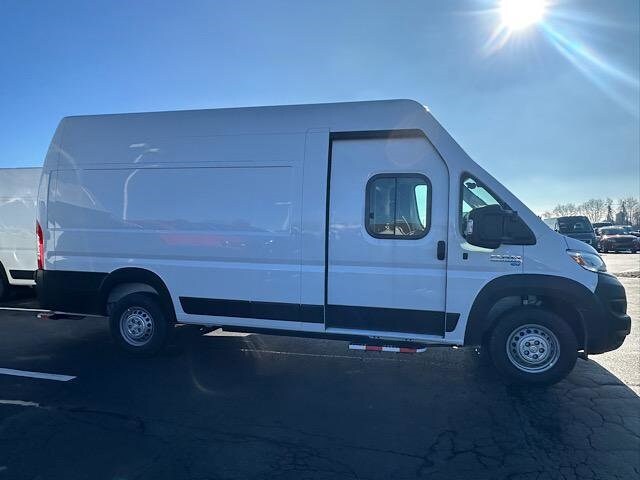 2024 Ram ProMaster 3500 photo 2