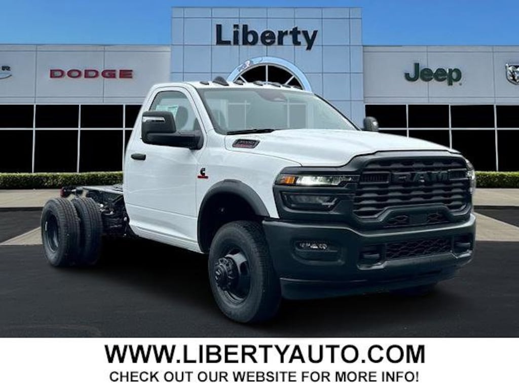 New 2025 Ram 3500 Chassis Cab 3500 TRADESMAN CHASSIS REGULAR CAB 4X4 60' CA Pickup