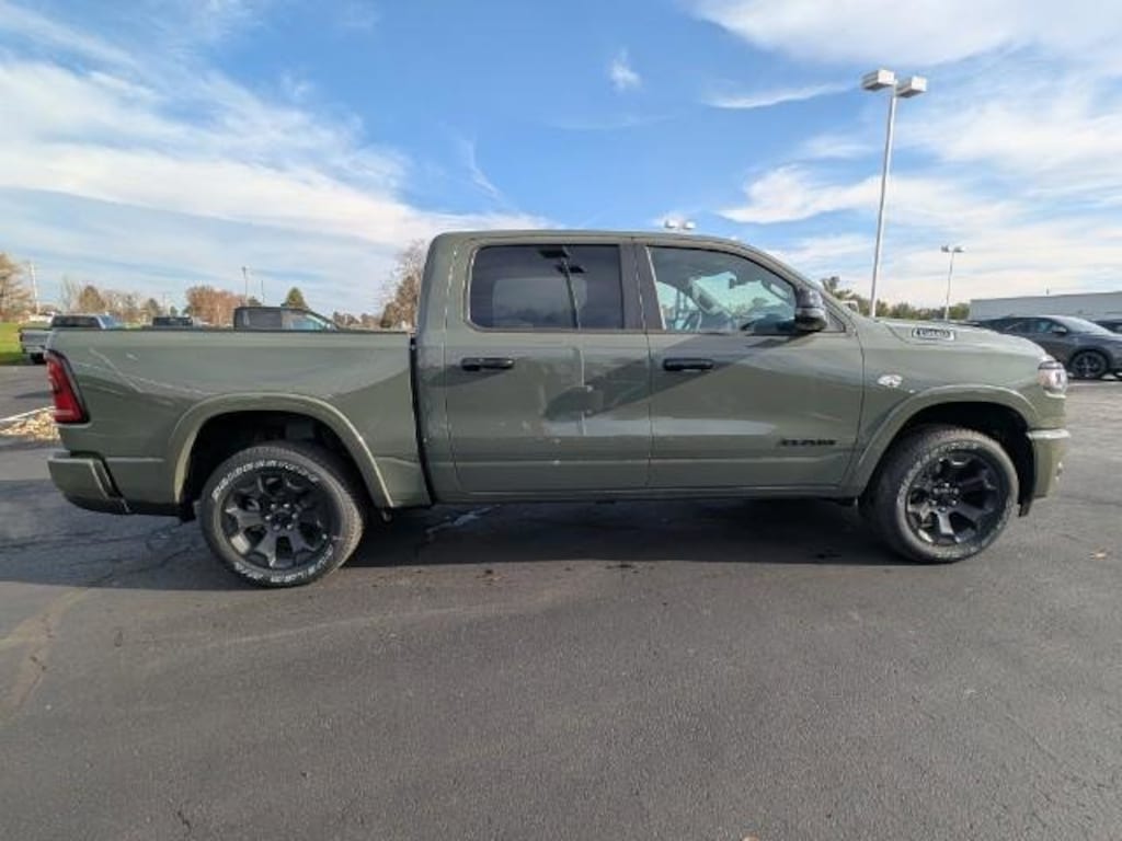 New 2026 Ram 1500 BIG HORN CREW CAB 4X4 5'7 BOX Pickup