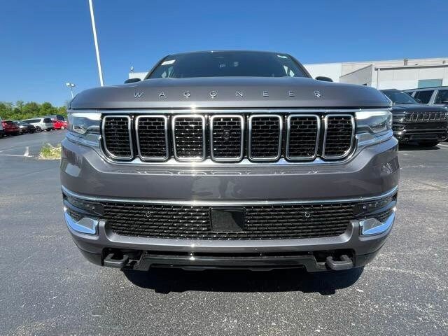 2024 Jeep Wagoneer L photo 2