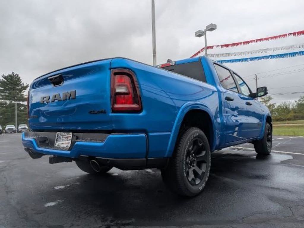 New 2026 Ram 1500 BIG HORN CREW CAB 4X4 5'7 BOX Pickup