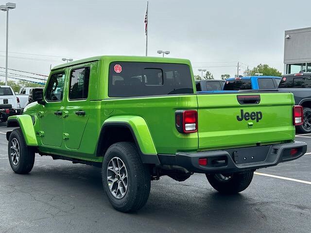 2025 Jeep Gladiator Sport S photo 4