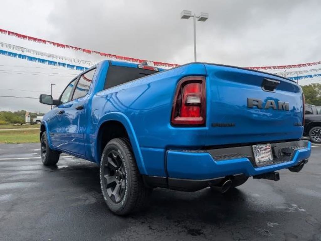 New 2026 Ram 1500 BIG HORN CREW CAB 4X4 5'7 BOX Pickup